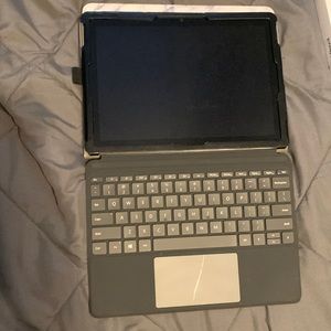 Microsoft Surface Go